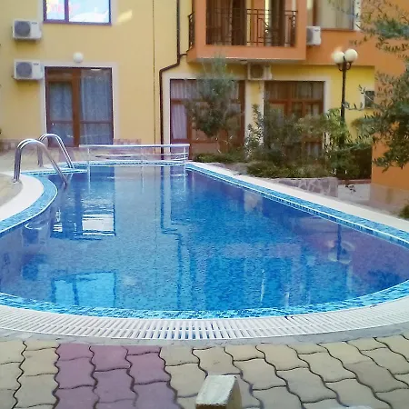 Victorio 3 Two-bedroom Eh *